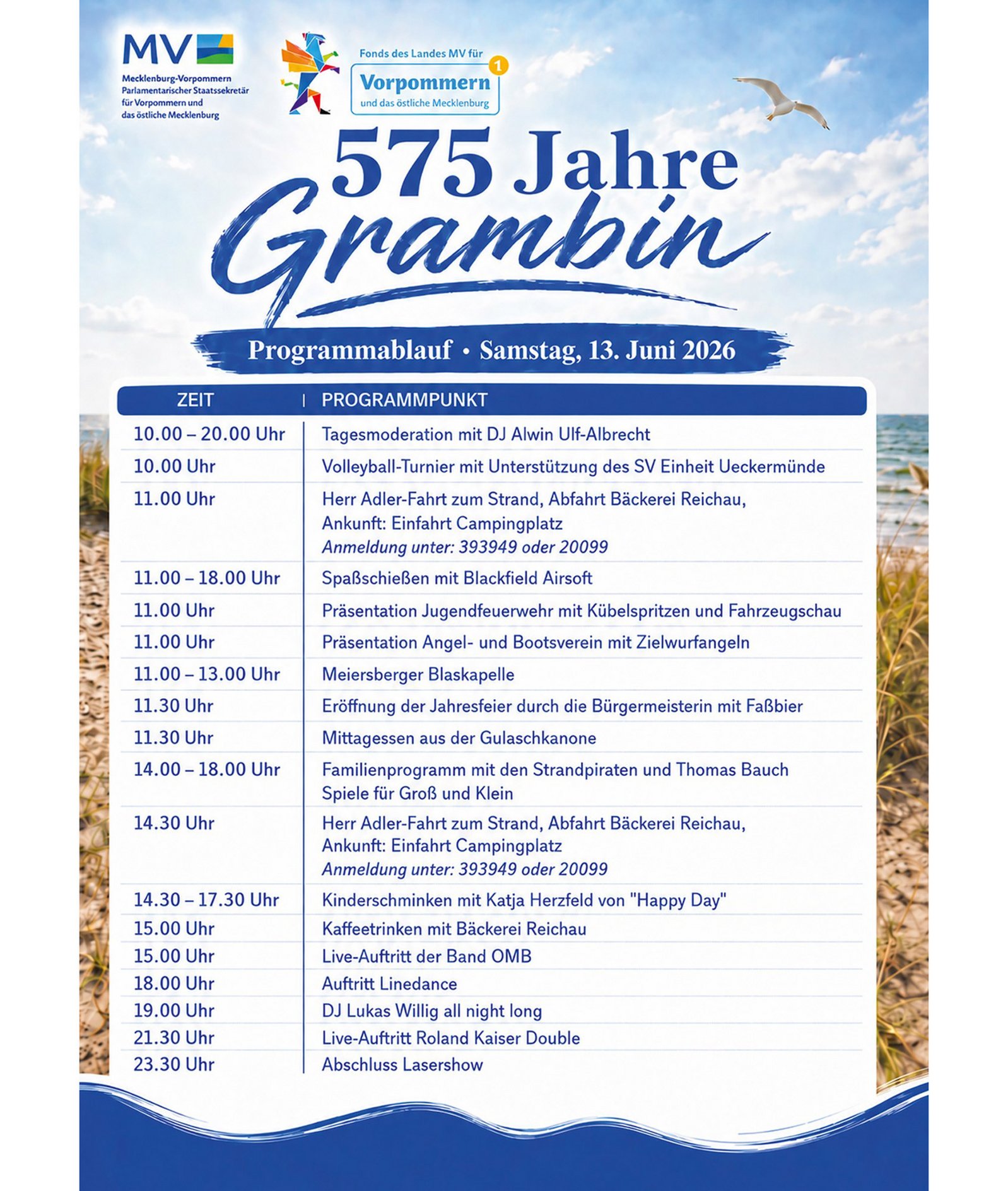 zeigt Plakat mit Programmpunkten der Jubiläumsfeier